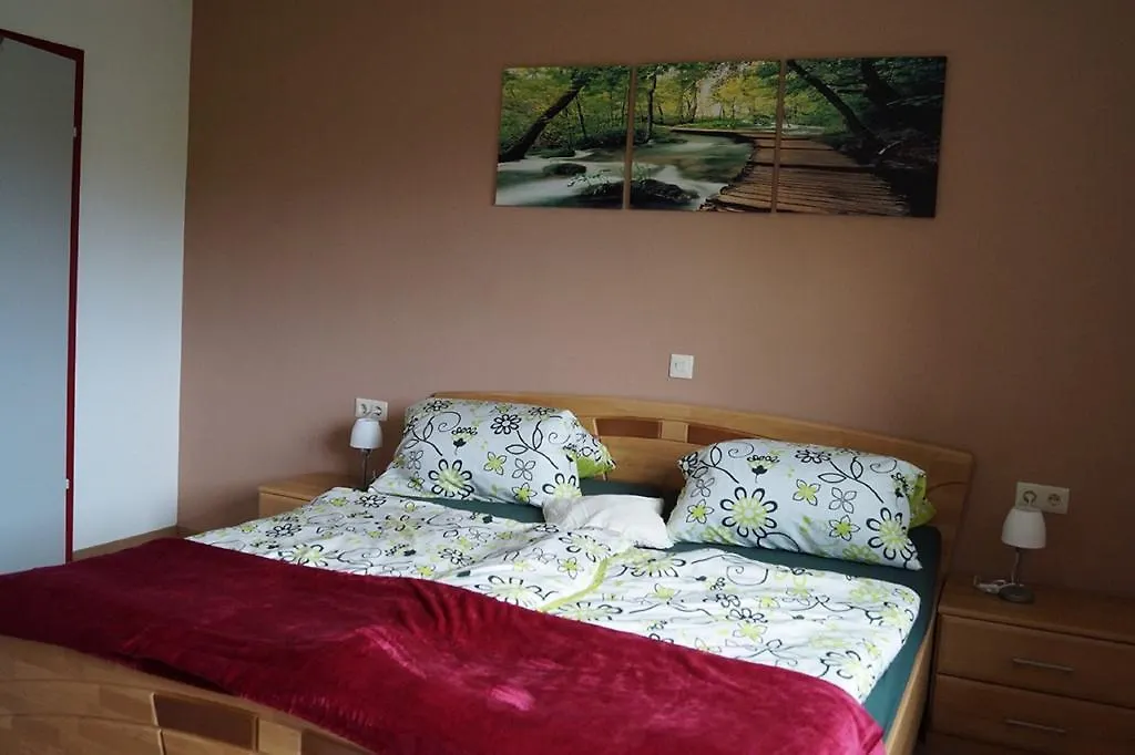 Konukevi Gaestehaus Am Steinwald Friedenfels Almanya